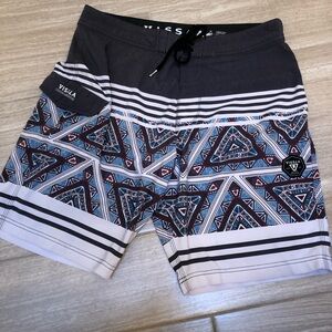VISSLA Upcycled Coconut Blend Shorts size 33